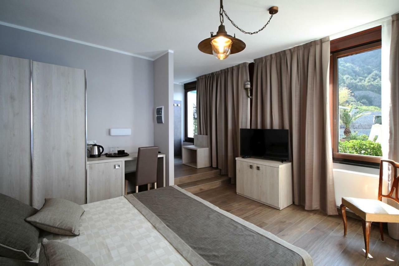 Asseu Hotel Sestri Levante Exterior photo