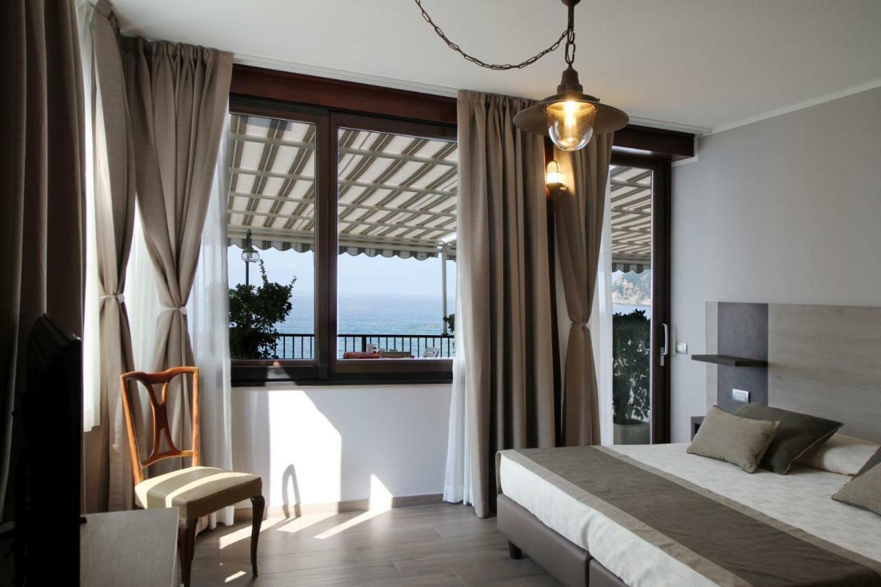 Asseu Hotel Sestri Levante Exterior photo