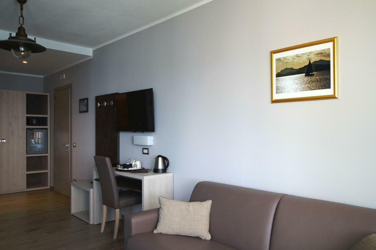 Asseu Hotel Sestri Levante Exterior photo